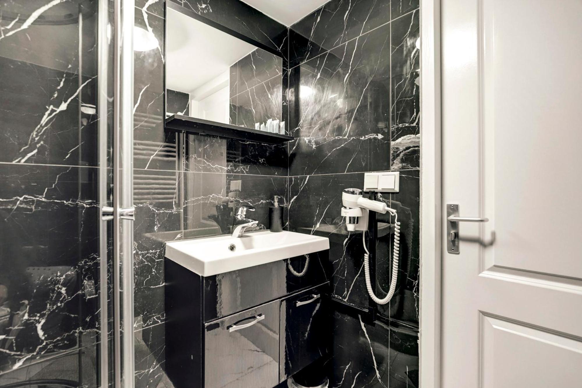 Hotel Buren Buren  Dış mekan fotoğraf